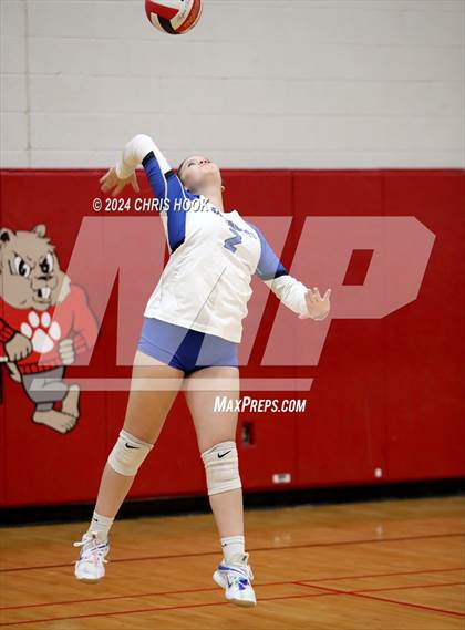 Thumbnail 2 in San Tan Foothills vs South Mountain (The Florence VB Invitational) photogallery.