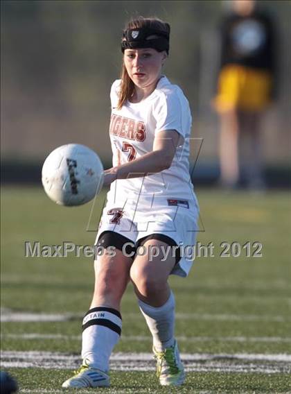 Thumbnail 3 in Oswego @ Plainfield North (IHSA Semi-Regional-Playoff) photogallery.