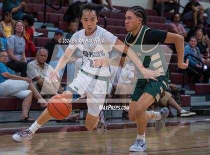 Thumbnail 1 in Moreau Catholic vs. Mid-Pacific Institute (Merv Lopes Classic) photogallery.