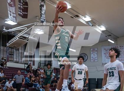 Thumbnail 3 in Moreau Catholic vs. Mid-Pacific Institute (Merv Lopes Classic) photogallery.
