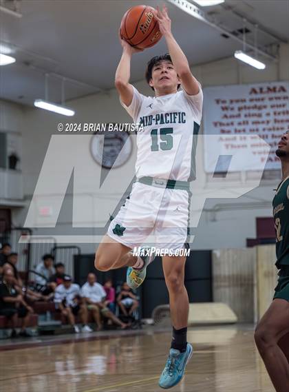 Thumbnail 1 in Moreau Catholic vs. Mid-Pacific Institute (Merv Lopes Classic) photogallery.
