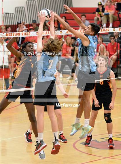 Thumbnail 1 in Villa Park @ Mission Viejo (CIF SS D3 Playoff) photogallery.