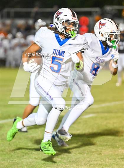 Thumbnail 3 in Thunderbird @ Northwest Christian photogallery.