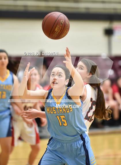 Thumbnail 1 in McAllen Memorial Vs Lee [Robert E.] (NEISD Invitational) photogallery.