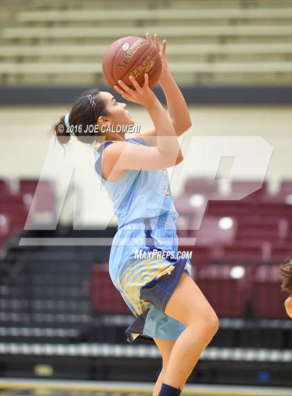 Thumbnail 3 in McAllen Memorial Vs Lee [Robert E.] (NEISD Invitational) photogallery.
