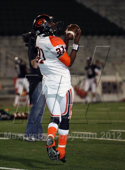 Thumbnail 2 in Argyle vs. Gilmer (UIL 3A Division 2 Regional Playoff) photogallery.