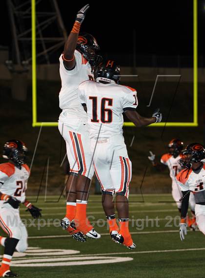 Thumbnail 2 in Argyle vs. Gilmer (UIL 3A Division 2 Regional Playoff) photogallery.