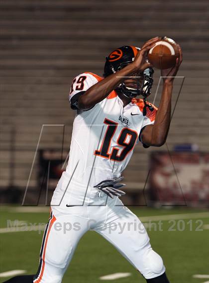 Thumbnail 3 in Argyle vs. Gilmer (UIL 3A Division 2 Regional Playoff) photogallery.