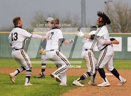 Thumbnail 3 in Crandall vs Kaufman photogallery.