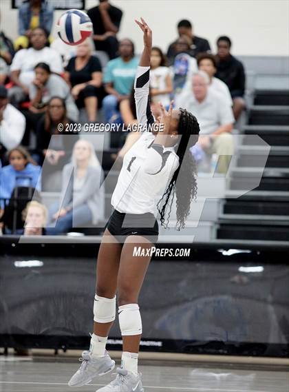 Thumbnail 1 in Little Elm vs Guyer photogallery.