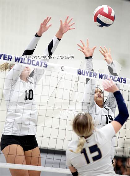 Thumbnail 1 in Little Elm vs Guyer photogallery.
