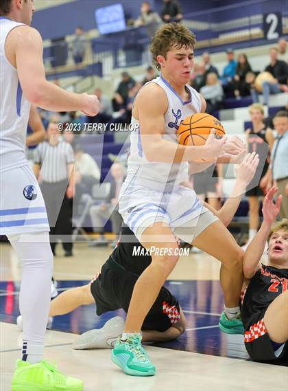 Thumbnail 3 in Timpview vs. Layton (Corner Canyon Tournament of Champions) photogallery.