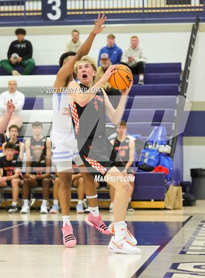 Thumbnail 3 in Timpview vs. Layton (Corner Canyon Tournament of Champions) photogallery.
