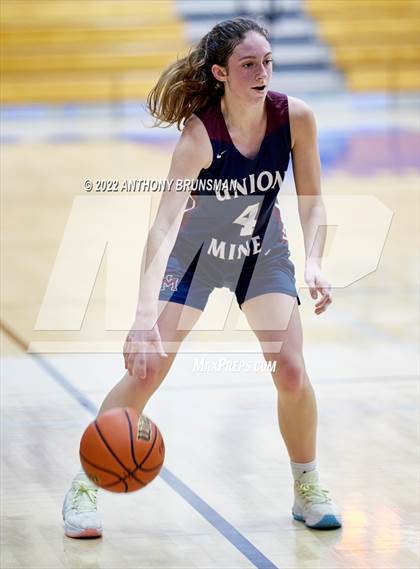 Thumbnail 2 in Twelve Bridges vs. Union Mine (Jan Vitell Tournament) photogallery.