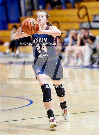 Thumbnail 1 in Twelve Bridges vs. Union Mine (Jan Vitell Tournament) photogallery.