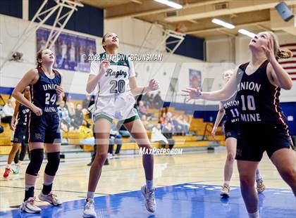 Thumbnail 1 in Twelve Bridges vs. Union Mine (Jan Vitell Tournament) photogallery.