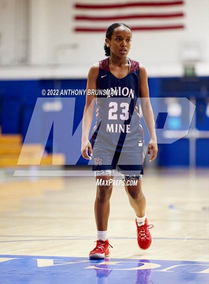Thumbnail 3 in Twelve Bridges vs. Union Mine (Jan Vitell Tournament) photogallery.