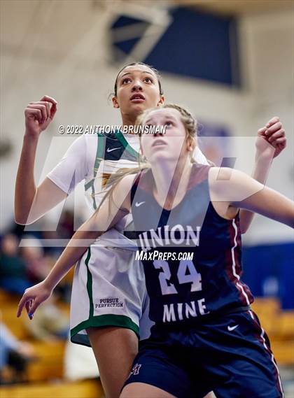 Thumbnail 2 in Twelve Bridges vs. Union Mine (Jan Vitell Tournament) photogallery.