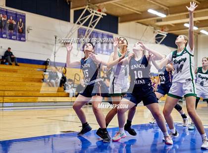 Thumbnail 1 in Twelve Bridges vs. Union Mine (Jan Vitell Tournament) photogallery.
