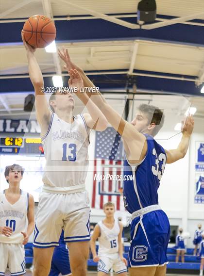 Thumbnail 3 in Covington Catholic @ Highlands photogallery.