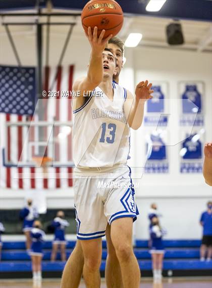 Thumbnail 3 in Covington Catholic @ Highlands photogallery.