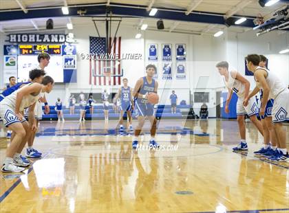 Thumbnail 1 in Covington Catholic @ Highlands photogallery.