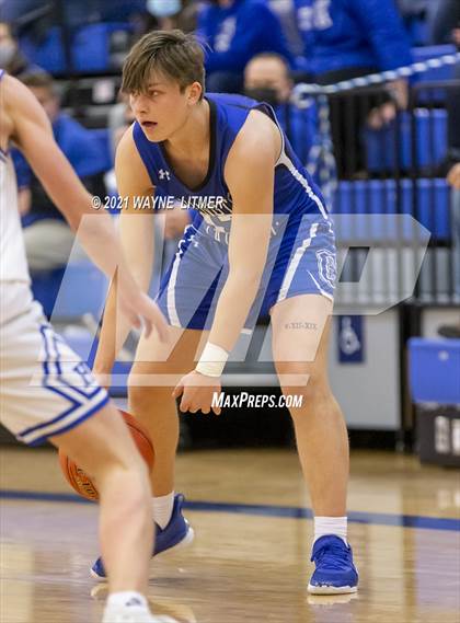 Thumbnail 1 in Covington Catholic @ Highlands photogallery.