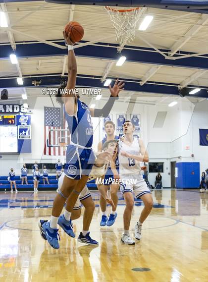 Thumbnail 3 in Covington Catholic @ Highlands photogallery.
