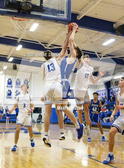 Thumbnail 3 in Covington Catholic @ Highlands photogallery.