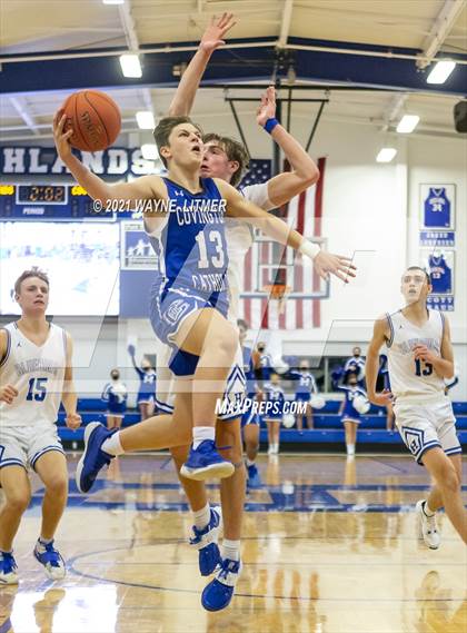 Thumbnail 3 in Covington Catholic @ Highlands photogallery.
