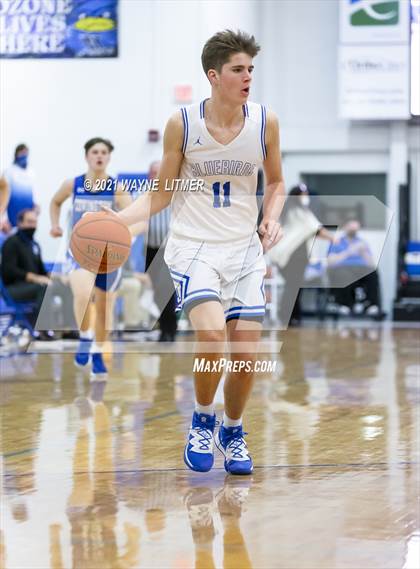 Thumbnail 2 in Covington Catholic @ Highlands photogallery.