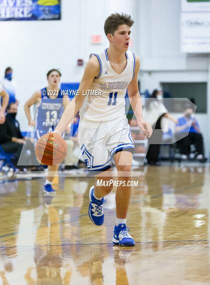 Thumbnail 2 in Covington Catholic @ Highlands photogallery.