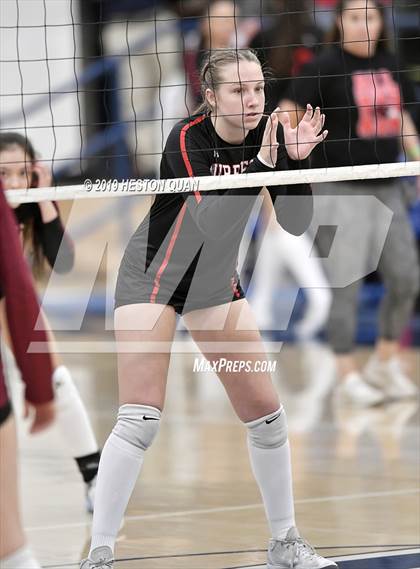 Thumbnail 2 in Esperanza vs. Murrieta Valley (CIF-SS D2 Final) photogallery.