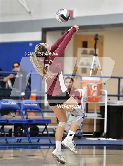 Thumbnail 2 in Esperanza vs. Murrieta Valley (CIF-SS D2 Final) photogallery.