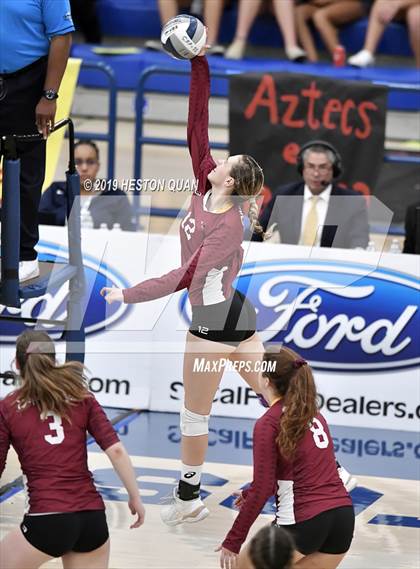 Thumbnail 2 in Esperanza vs. Murrieta Valley (CIF-SS D2 Final) photogallery.