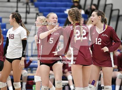 Thumbnail 2 in Esperanza vs. Murrieta Valley (CIF-SS D2 Final) photogallery.