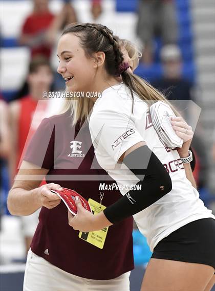 Thumbnail 2 in Esperanza vs. Murrieta Valley (CIF-SS D2 Final) photogallery.