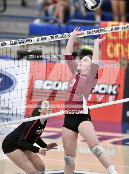 Thumbnail 2 in Esperanza vs. Murrieta Valley (CIF-SS D2 Final) photogallery.