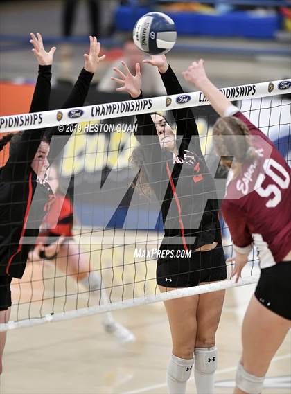 Thumbnail 1 in Esperanza vs. Murrieta Valley (CIF-SS D2 Final) photogallery.