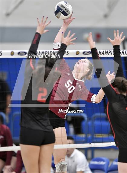 Thumbnail 2 in Esperanza vs. Murrieta Valley (CIF-SS D2 Final) photogallery.