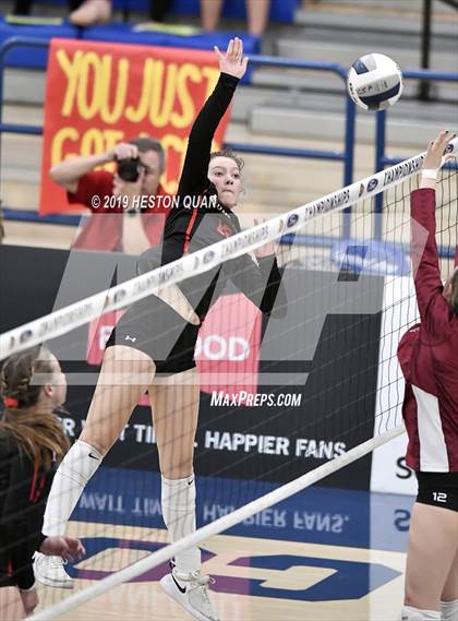 Thumbnail 3 in Esperanza vs. Murrieta Valley (CIF-SS D2 Final) photogallery.