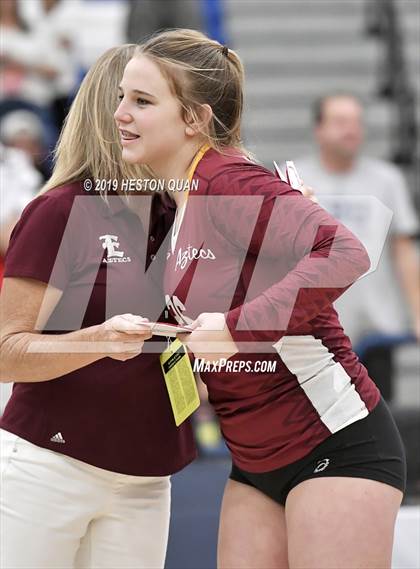 Thumbnail 3 in Esperanza vs. Murrieta Valley (CIF-SS D2 Final) photogallery.