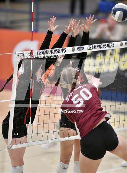 Thumbnail 3 in Esperanza vs. Murrieta Valley (CIF-SS D2 Final) photogallery.