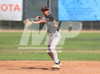 Thumbnail 1 in Taft vs Carson (CIF LACS D1 Semi-Final) photogallery.