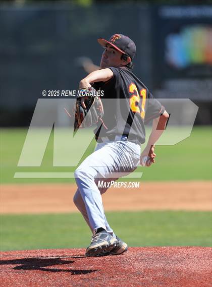 Thumbnail 2 in Taft vs Carson (CIF LACS D1 Semi-Final) photogallery.