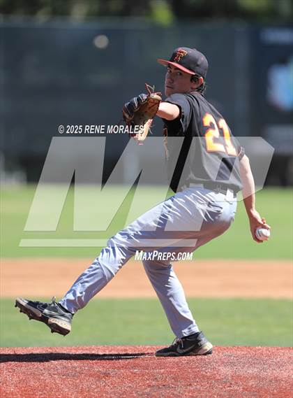 Thumbnail 3 in Taft vs Carson (CIF LACS D1 Semi-Final) photogallery.