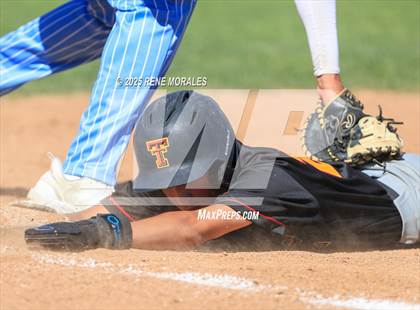 Thumbnail 1 in Taft vs Carson (CIF LACS D1 Semi-Final) photogallery.