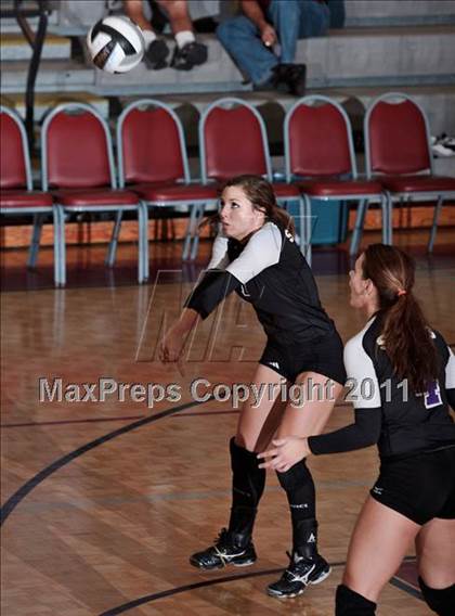 Thumbnail 3 in Sevier County vs. Dobyns-Bennett (1AAA Playoffs) photogallery.