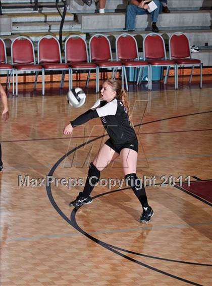 Thumbnail 2 in Sevier County vs. Dobyns-Bennett (1AAA Playoffs) photogallery.