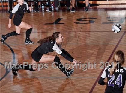 Thumbnail 3 in Sevier County vs. Dobyns-Bennett (1AAA Playoffs) photogallery.